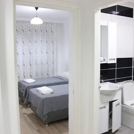 2+1 Flat With Garden For Rent In Datca Center Daire *