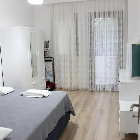 Daire 2+1 Flat With Garden For Rent In Datca Center Datça